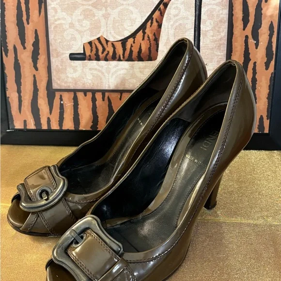 Fendi Olive/Army Green Patent Leather Buckle Peep-Toe Heels - Picture 2 of 16